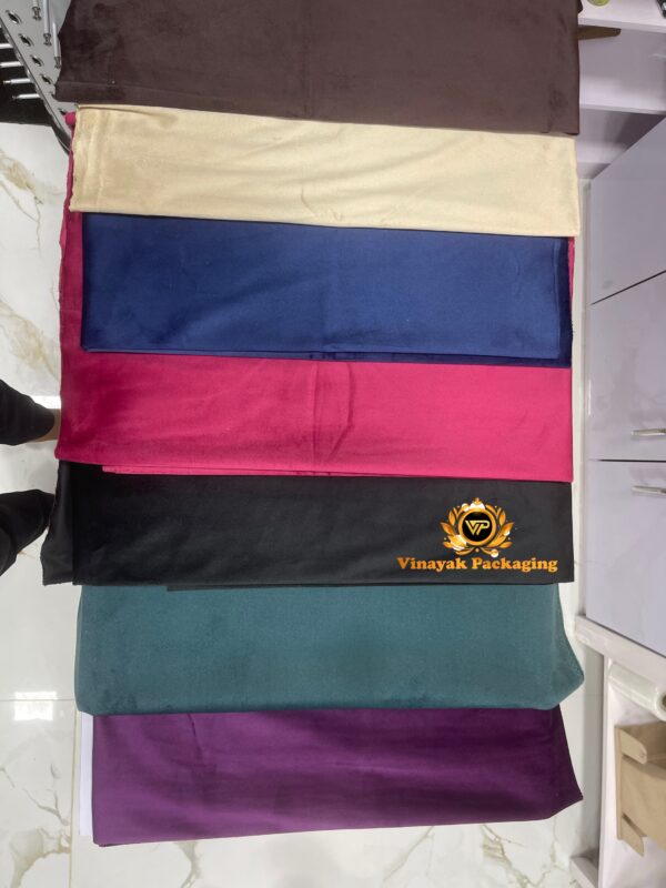 Jawelery displays cloth